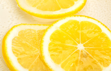 slices of lemon