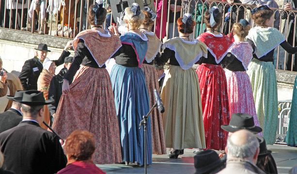 Folklore proven&ccedil;al