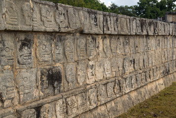 Fototapeta premium Skull ornament in Chichen Itza archaeological sight, Mexico