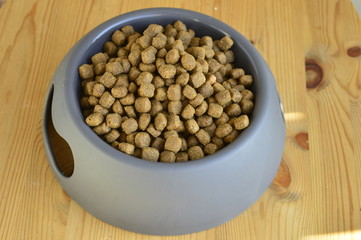 Dry dog food