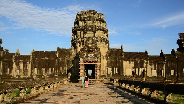 Zoom - Time Lapse of Tourists Walking at the Main Temple - Angkor Wat, Cambodia