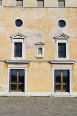 Fototapeta na wymiar generic architecture in Venice