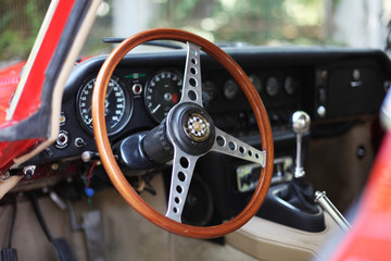 Oldtimer rotes Coupe - Interior