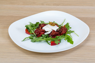 Salad with dried tomato