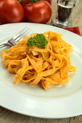 tagliatelles à la tomate