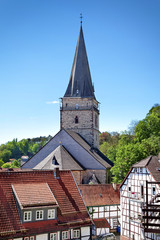 Fototapeta na wymiar Altstadt mit Kirche St. Mariä Heimsuchung, Warburg