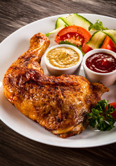 Grilled chicken leg and vegetables 