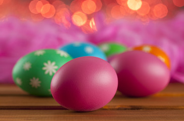 Obraz na płótnie Canvas Easter eggs on pink background