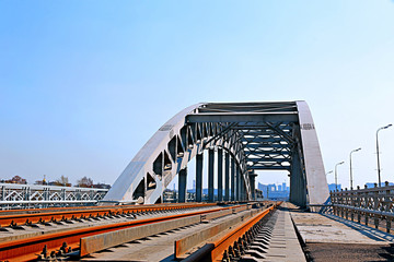 Railway bridge with steel spans