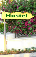 Pointer with text Hostel