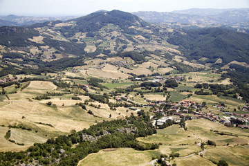 Fototapeta na wymiar Panorama dalla Pietra di Bismantova