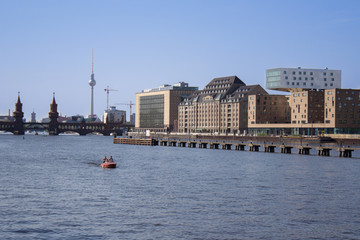 Berlin Kreuzberg , Spree, Oberbaumbrücke, Tv Tower