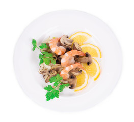 Shrimp salad with mushrooms