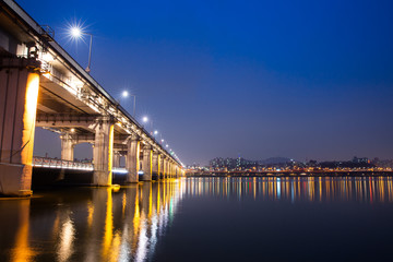 Fototapeta na wymiar Banpo Bridge at night, Seoul, Soth Korea
