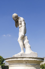 Fototapeta na wymiar Cain statue tuileries