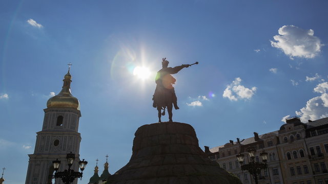 4K hyperlapse of Sofiya square and Bohdan Khmelnytsky statue