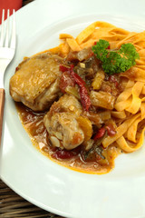 poulet basquaise et tagliatelles