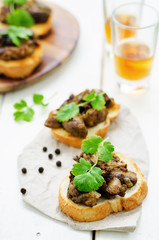 bruschetta with roasted mushrooms