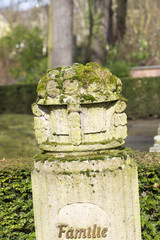 alter Grabstein
