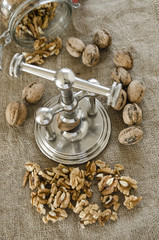 nutcracker walnuts