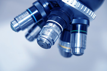 Microscope lenses