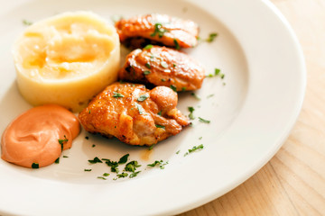 chicken with mashed potatoes