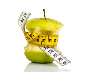 Apfel auf mit Maßband