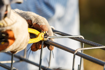 technician bundle wire steel rod for construction job