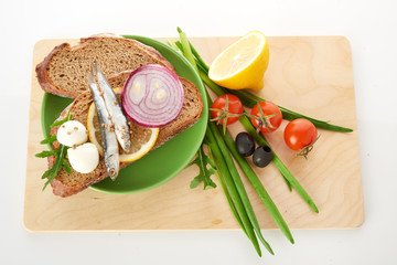sardines on slice bread
