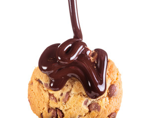 pouring chocolate on cookie