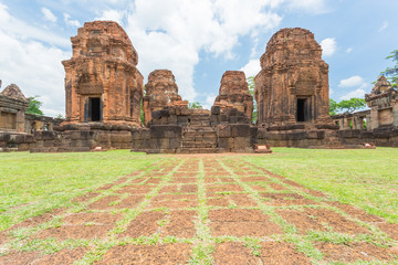 Fototapeta premium Prasat Hin Muang Tum in Buriram, Thailand