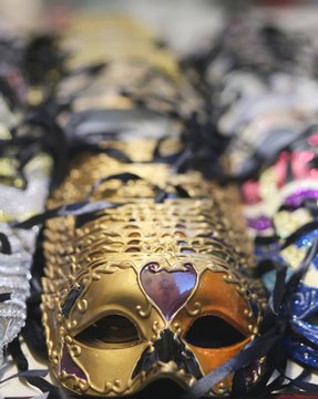masks for sale in a shop of Venice