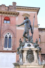 Fountain with nude statue of Neptune and the old palace © ChiccoDodiFC