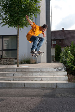 Skateboard Ollie Trick