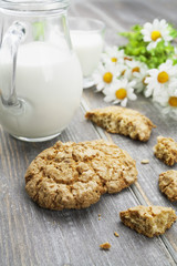 Milk and oatmeal cookies
