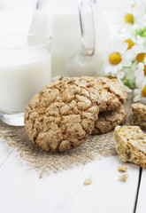 Milk and oatmeal cookies