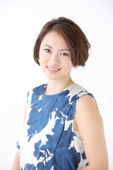 女性・白バック