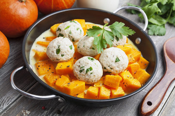 Baked pumpkin and chicken meatballs
