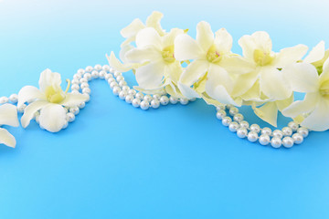 蘭の花とパール