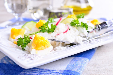 White rice with radish, cucumber and eggs