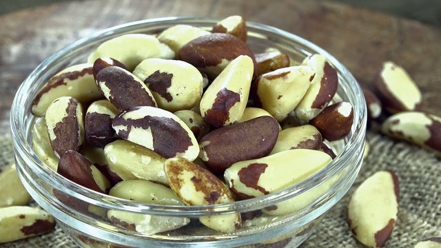 Rotating Brazil Nuts (loopable)