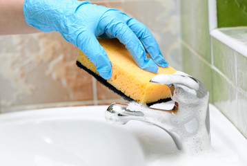 washstand faucet cleaning