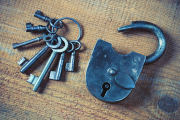 Old padlock and a bunch of keys
