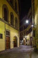 Fototapeta na wymiar Night view of the town square in Florence Italy