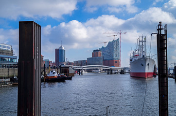 Naklejka premium Hamburg Hafen - Landungsbrücken