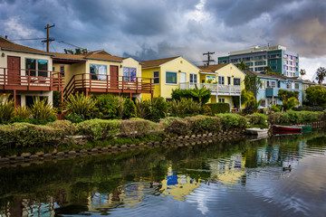 Fototapeta na wymiar Houses along a canal in Venice Beach, Los Angeles, California.