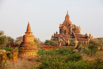 Fototapeta na wymiar temples in Bagan, Myanmar