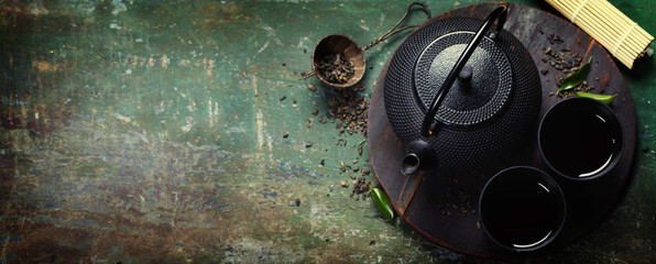 Black iron asian tea set - obrazy, fototapety, plakaty