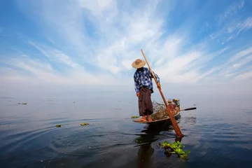 Foto op Plexiglas Fishermen in Inle lakes sunset, Myanmar. © Maygutyak