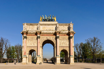 Fototapeta na wymiar The Arc de Triomphe du Carrousel